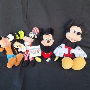 Disney Mickey Mouse and Friends Plush Toy Set